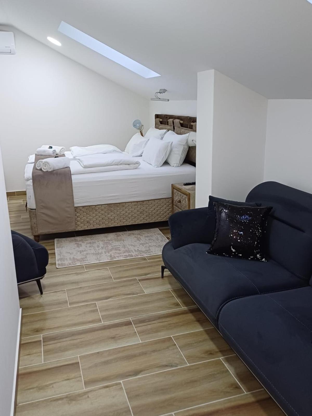 Villa Sweet Dreams โนวีซาด ภายนอก รูปภาพ