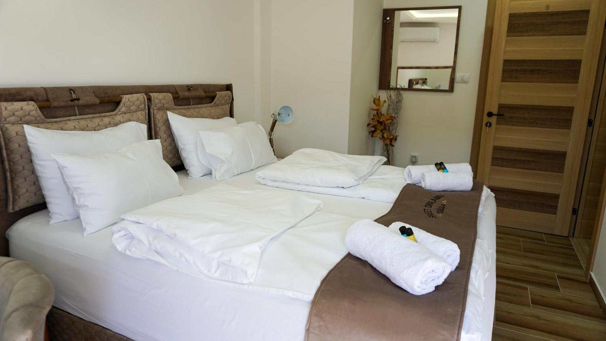 Villa Sweet Dreams โนวีซาด ภายนอก รูปภาพ
